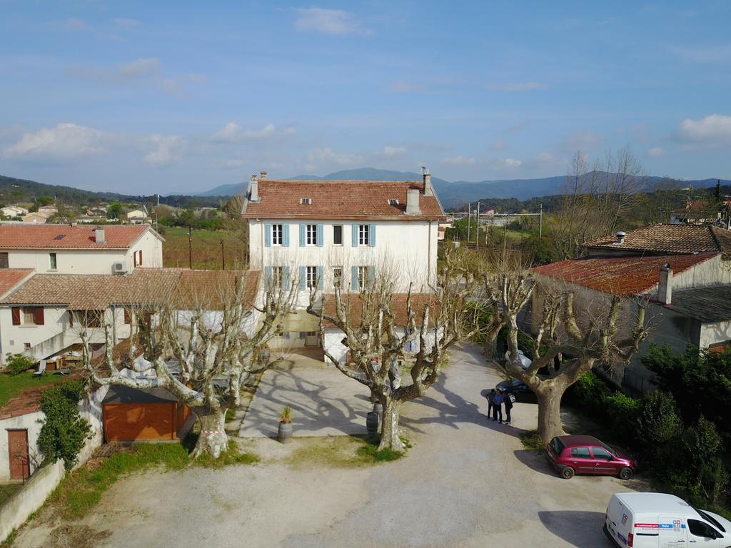Hotel Restaurant Le Castel Fleuri Carnoules  Exterior photo