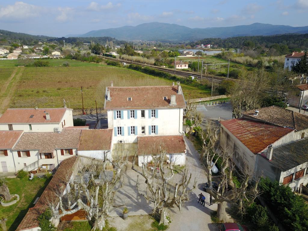 Hotel Restaurant Le Castel Fleuri Carnoules  Exterior photo